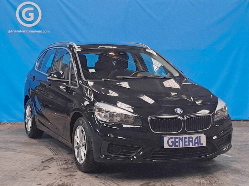 BMW 216D ACTIVE TOURER completo